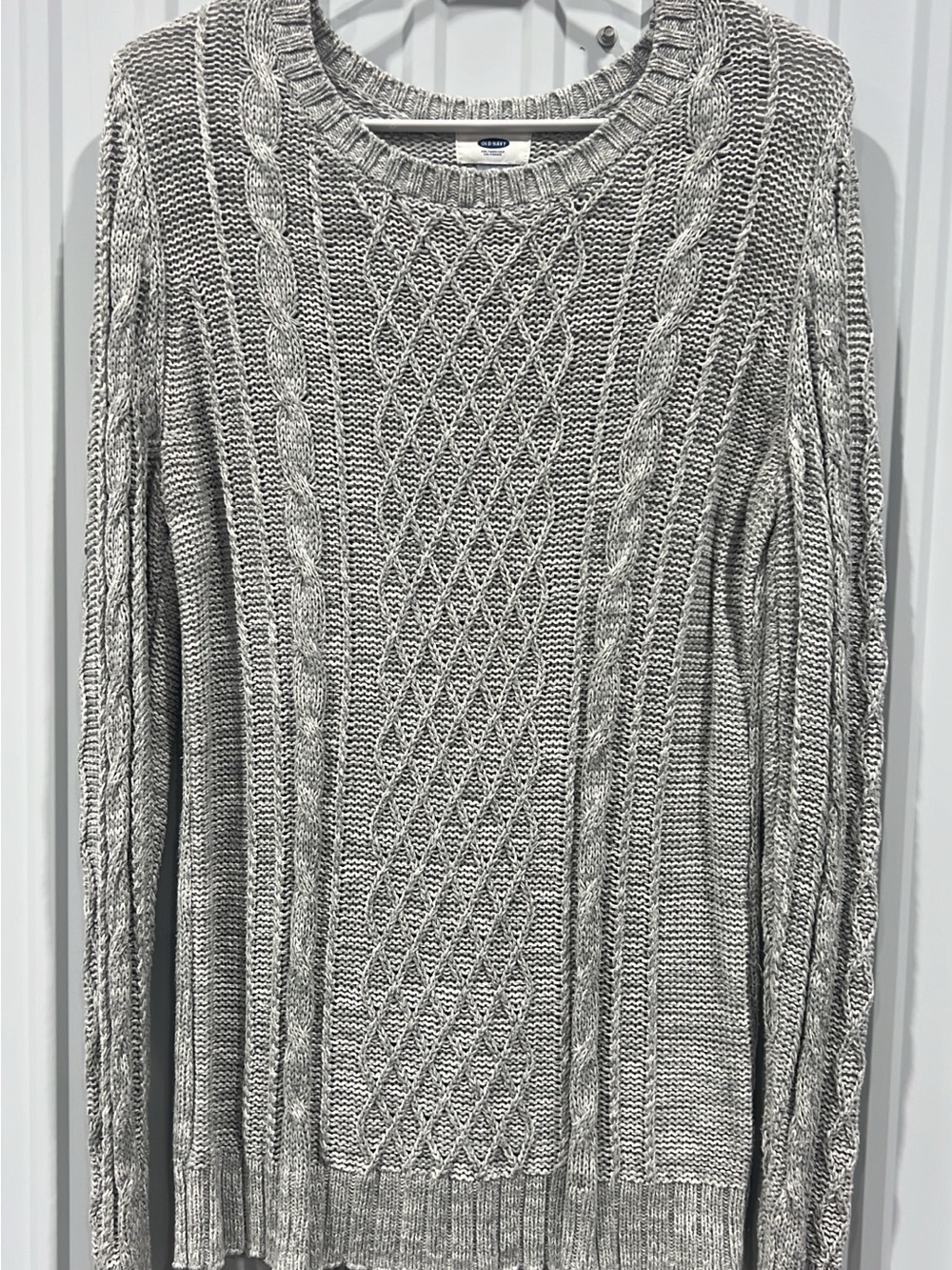Old Navy Gray and White Cable Knit Crewneck Sweater